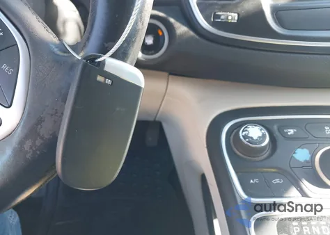 2015 Chrysler 200 Limited из США, поврежденный, VIN 1C3CCCAB1FN732739